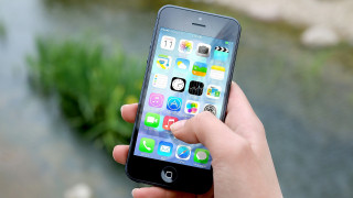 Τα «πάνω – κάτω» στην κινητή τηλεφωνία: Έρχονται συμβόλαια με απεριόριστες κλήσεις