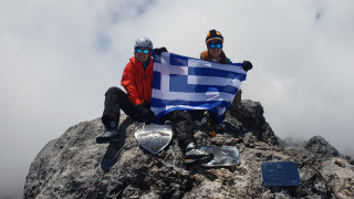 Στη «Στέγη του Κόσμου» θέλουν να υψώσουν τη σημαία δύο Ελληνίδες