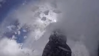 Σοκαριστικό βίντεο - Χιονοστιβάδα «καταπίνει» σκιέρ: Καρέ – καρέ η τρομακτική στιγμή