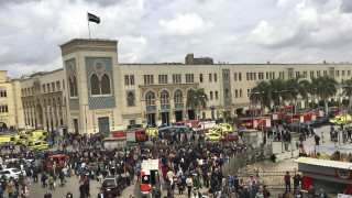 Νεκροί και τραυματίες από φωτιά στον κεντρικό σιδηροδρομικό σταθμό του Καΐρου
