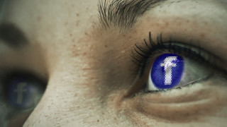 Η «σκοτεινή» πλευρά του Facebook: Βία, μετατραυματικό στρες, ναρκωτικά και σεξ με συναδέλφους