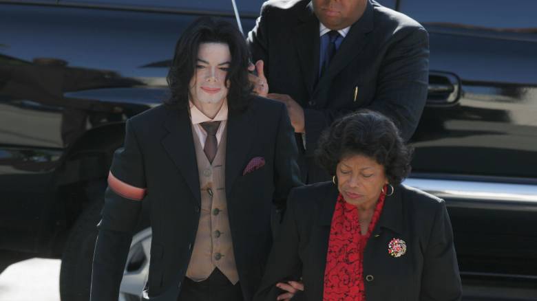 «Θα έκοβα τις φλέβες μου πριν κακοποιούσα παιδί»: Τι δήλωνε το 1999 ο Μάικλ Τζάκσον