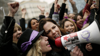Φεμινιστική απεργία: Σήμερα για πρώτη φορά στην Ελλάδα