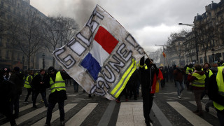Κίτρινα γιλέκα: Απαγόρευση διαδηλώσεων και απόλυση του επικεφαλής της αστυνομίας του Παρισιού