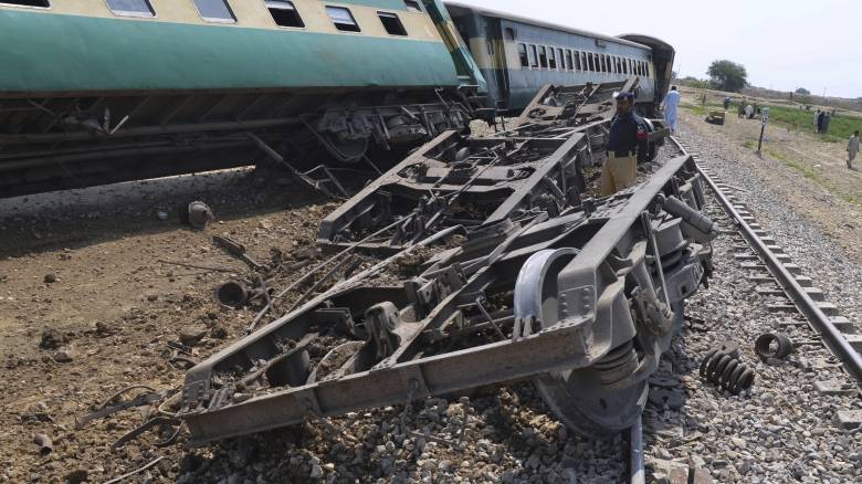Πακιστάν: Τέσσερις νεκροί και 10 τραυματίες από βομβιστική επίθεση σε τρένο