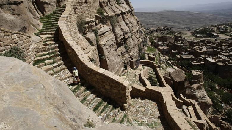 Ένας εξαφανισμένος ναός κι ένας άγνωστος θεός: Το μυστήριο της μπρούτζινης επιγραφής από την Υεμένη