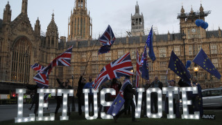 Βρετανία: Εγκρίθηκε η παράταση του Brexit
