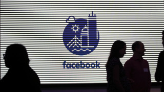 Το Facebook απαγορεύει τις αναρτήσεις με ρατσιστικό και ναζιστικό περιεχόμενο