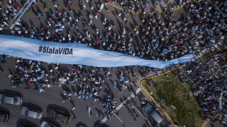 Αργεντινή: Μήνυση για ανθρωποκτονία στους γιατρούς που αρνήθηκαν άμβλωση στην 11χρονη «Λουσία»