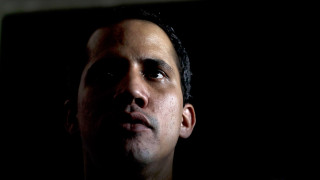 Βενεζουέλα: Στέρηση πολιτικών δικαιωμάτων στον Γκουαϊδό για 15 χρόνια από τον Μαδούρο