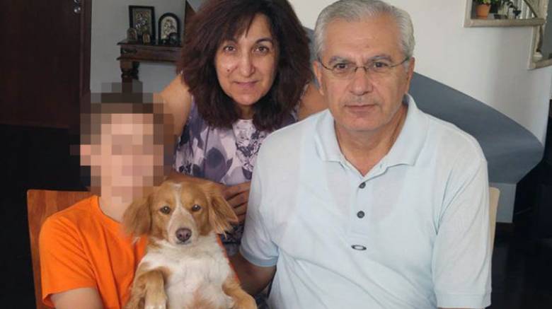 Ξύπνησαν μνήμες από το διπλό φονικό στην Κύπρο: «Ληστές σκότωσαν τους γονείς μου»