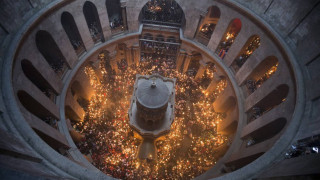 Live: Η τελετή αφής του Αγίου Φωτός στα Ιεροσόλυμα