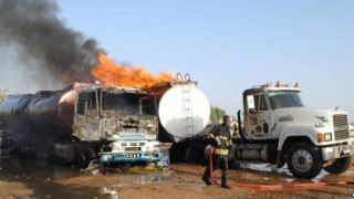 Τραγωδία στο Νίγηρα: Δεκάδες νεκροί από έκρηξη βυτιοφόρου