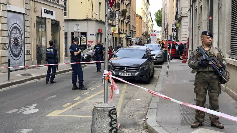 Γαλλία: Πίστη στο Ισλαμικό Κράτος δήλωσε ο συλληφθείς για την έκρηξη βόμβας στη Λυών