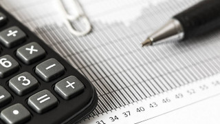 Οδηγίες από την ΑΑΔΕ για τη μείωση του φόρου στα μερίσματα