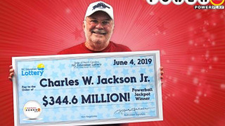 Κέρδισε 344 εκατομμύρια χάρη στους αριθμούς που βρήκε μέσα σε ένα... fortune cookie