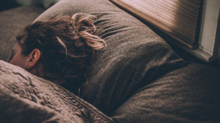 Παχαίνουν οι γυναίκες που κοιμούνται με ανοιχτή τηλεόραση ή φώτα;
