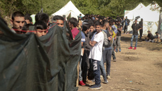 Ισόβια σε διακινητές που άφησαν 71 μετανάστες να πεθάνουν από ασφυξία μέσα σε φορτηγό