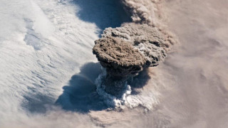 NASA: Εντυπωσιακές εικόνες έκρηξης ηφαιστείου από το διάστημα