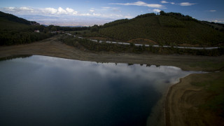 Λίμνη Πλαστήρα: Ψάρεψε τεράστιο γουλιανό 70 κιλών
