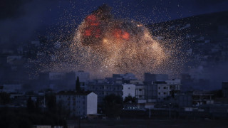 Συρία: 13 άμαχοι σκοτώθηκαν σε βομβαρδισμούς στην Ιντλίμπ