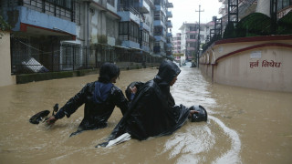 Φονικές πλημμύρες με δεκάδες νεκρούς και αγνοούμενους σε Νεπάλ, Ινδία και Μπαγκλαντές