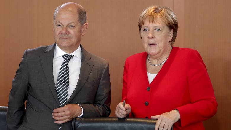 Η Bundesbank «αδειάζει» Μέρκελ και Σολτς