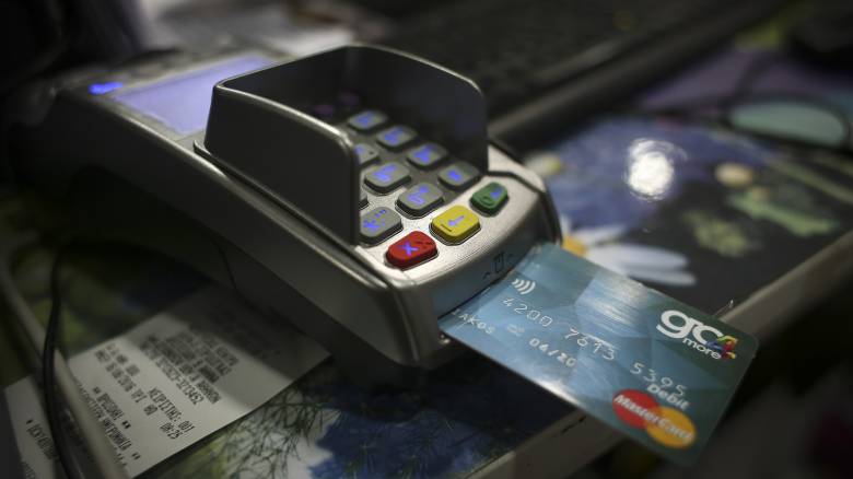 Αλλαγές στις πληρωμές με κάρτες: Αυστηρότεροι κανόνες από το Σεπτέμβριο