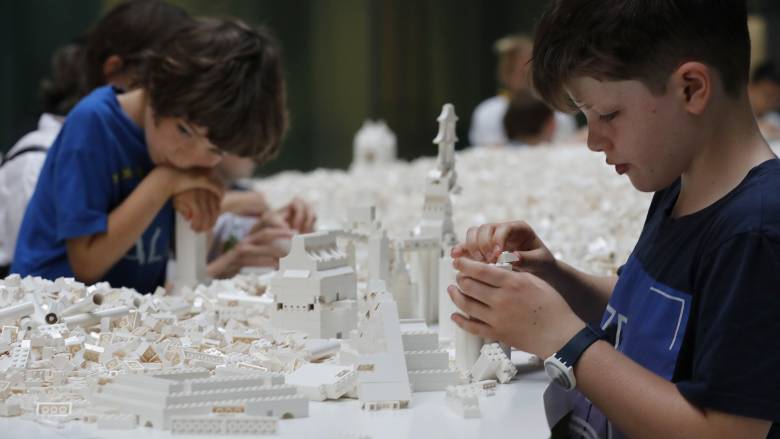 Lego: Αρχιτέκτονες και ερασιτέχνες χτίζουν τις πόλεις του μέλλοντος με τουβλάκια
