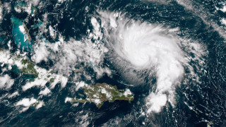Σε συναγερμό η Φλόριντα για τον τυφώνα «τέρας» Ντόριαν