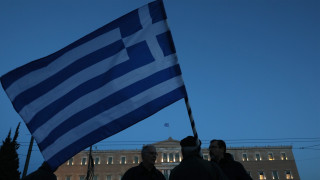 Die Welt: Η Ελλάδα αναδύεται όπως ο φοίνικας από τη στάχτη