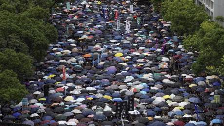 Οι κυβερνήσεις δεν είναι ανίκητες: Το Χονγκ Κονγκ κέρδισε την πρώτη μάχη, ο αγώνας κλιμακώνεται