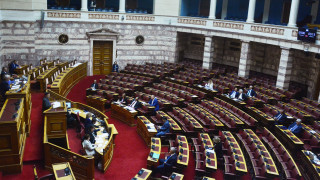 Βουλή: Υπερψηφίστηκε με ευρεία συναίνεση η Πράξη Νομοθετικού Περιεχομένου για το Μάτι