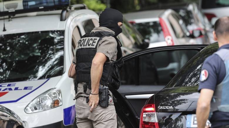Συναγερμός στη γαλλική αστυνομία για πυροβολισμούς στη Λυών