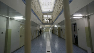 Αιφνίδια έφοδος στις φυλακές Αυλώνα: Αστυνομικοί εντόπισαν ολόκληρο οπλοστάσιο