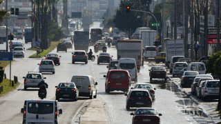 Κυκλοφοριακό κομφούζιο στους δρόμους της Αθήνας: Πού σημειώνονται προβλήματα
