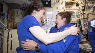 Γυναικεία υπόθεση: Προγραμματίστηκε ο πρώτος διαστημικός περίπατος χωρίς παρουσία ανδρών