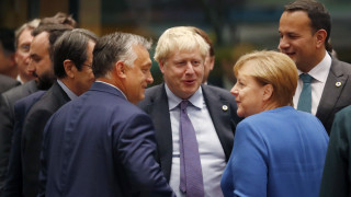 Brexit: Ικανοποίηση από Μέρκελ, Γιούνκερ και Τζόνσον για τη συμφωνία