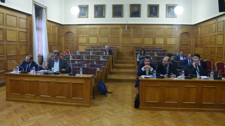 Novartis: Εξαιρέθηκαν Τζανακόπουλος - Πολάκης εν μέσω μιας εκρηκτικής συνεδρίασης