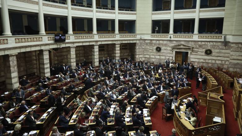 Βουλή: Στην Ολομέλεια το νομοσχέδιο για το άσυλο – Τα 18 σημεία