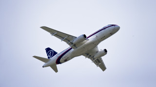 Τρόμος στον αέρα για 80 επιβαίνοντες: Αεροσκάφος έμεινε με έναν κινητήρα λόγω πουλιών