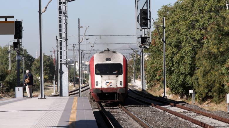 Σύγκρουση τρένων στον σταθμό του Ρέντη - Καθυστερήσεις στα δρομολόγια