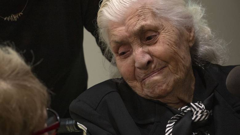 Στιγμές συγκίνησης: 92χρονη από τη Βέροια συναντά την εβραϊκή οικογένεια που έσωσε από τους Ναζί
