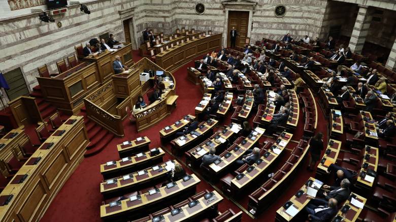 Βουλή: Σήμερα η επίσημη πρώτη της Επιτροπής «Ελλάδα 2021»