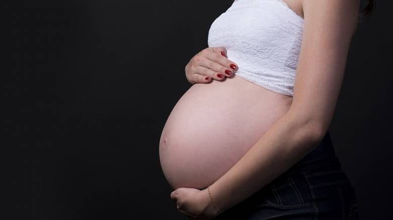 Επίδομα γέννας: Ποιοι θα είναι οι δικαιούχοι