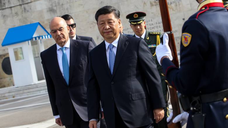 Οι 16 συμφωνίες που υπογράφονται κατά την επίσκεψη του Κινέζου προέδρου στην Ελλάδα