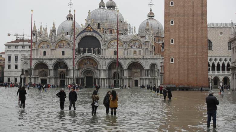 «Εικόνες αποκάλυψης» στη Βενετία: Πληροφορίες για νεκρούς