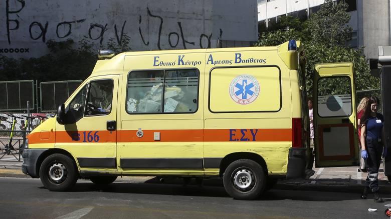 Τροχαίο με τραυματίες στη Συγγρού - Μηχανή παρέσυρε πεζούς