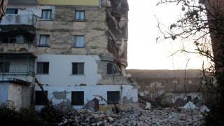 Σεισμός στην Αλβανία: «Δεν σταματούσε» - Κάτοικος περιγράφει τη στιγμή που «χτύπησαν» τα 6,4 Ρίχτερ