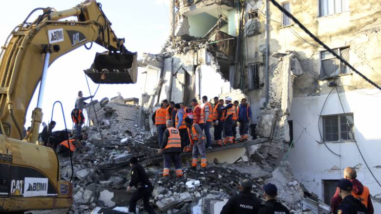 Σεισμός στην Αλβανία: Αυξήθηκαν οι νεκροί από τα 6,4 Ρίχτερ – Αγωνία για τους εγκλωβισμένους